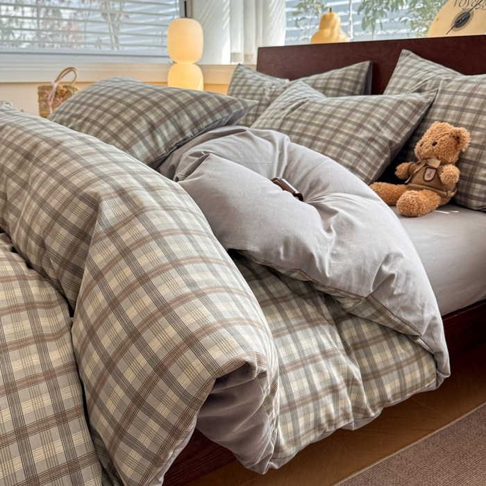 91家纺网 家纺一手货源 找家纺 呗旺鹿 2025新款学生季全棉纯棉40支跑量款巴恩风四件套 曼弗灰