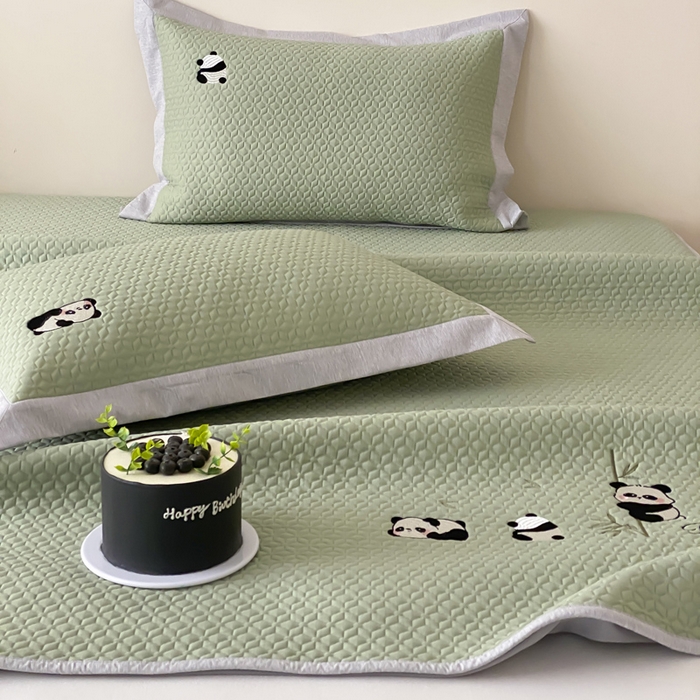 91家纺网 家纺一手货源 找家纺 （总）由有家居 2025新款新品A类PE高凉感分子进口刺绣豆豆凉席三件套