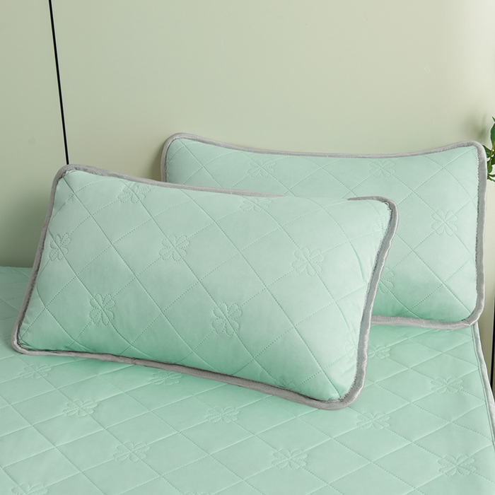 91家纺网 家纺一手货源 找家纺 2025新款清凉舒适凉感丝夏被四件套 浅绿