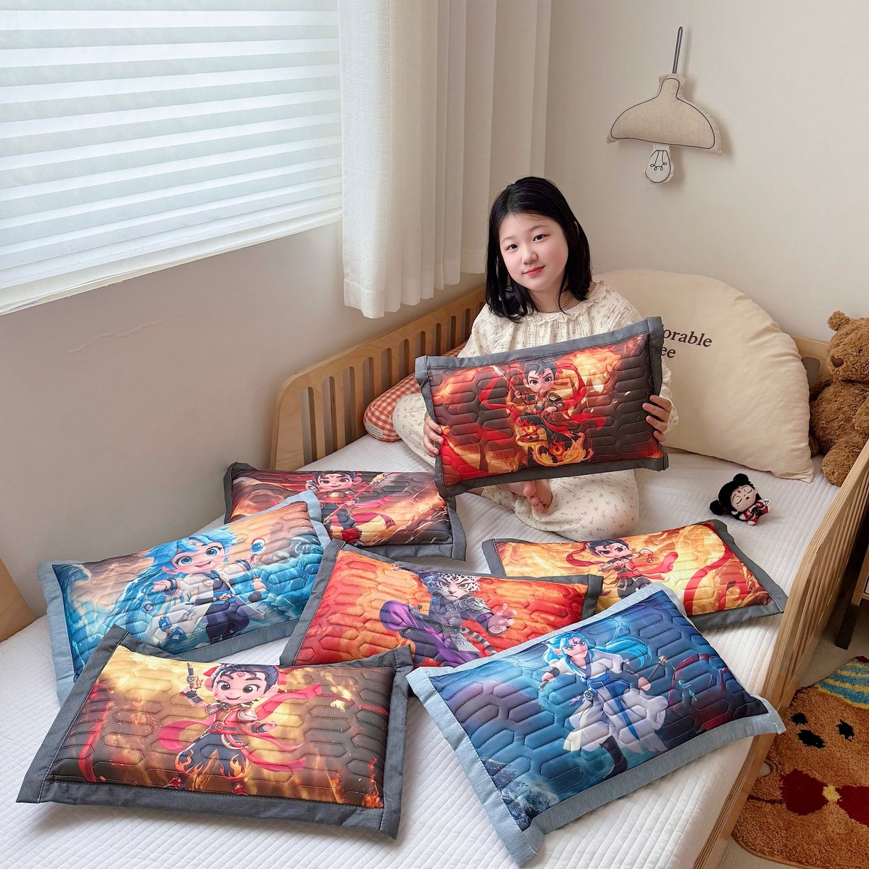 91家纺网 家纺一手货源 找家纺 （总）纽乐家纺 2025新款卡通5D数码印花哪吒周边儿童冰丝乳胶凉枕枕套枕芯