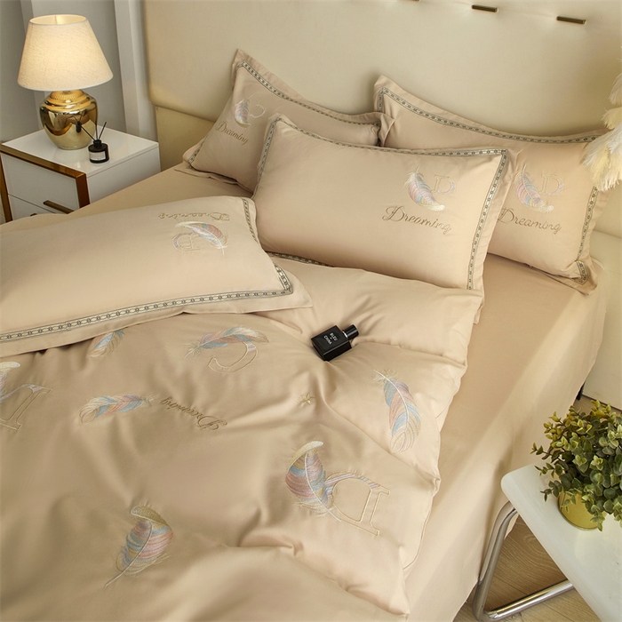 91家纺网 家纺一手货源 找家纺 佳宇轩 2025新款亲肤水洗棉刺绣四件套系列 蜜羽-浅咖