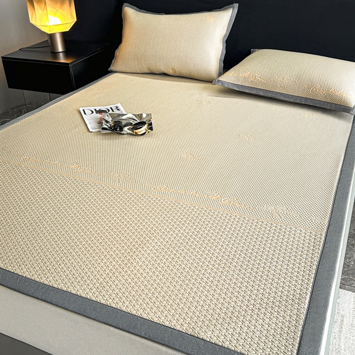 91家纺网 家纺一手货源 找家纺 欧邦 2025新款提花冰豆豆凉席三件套-幸运草 凉席款-幸运草-米