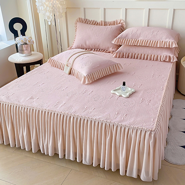 91家纺网 家纺一手货源 找家纺 2025新款复合三明治床裙款凉豆豆凉席三件套系列 约定-豆沙粉