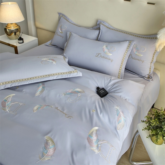 91家纺网 家纺一手货源 找家纺 佳宇轩 2025新款亲肤水洗棉刺绣四件套系列 蜜羽-浅灰