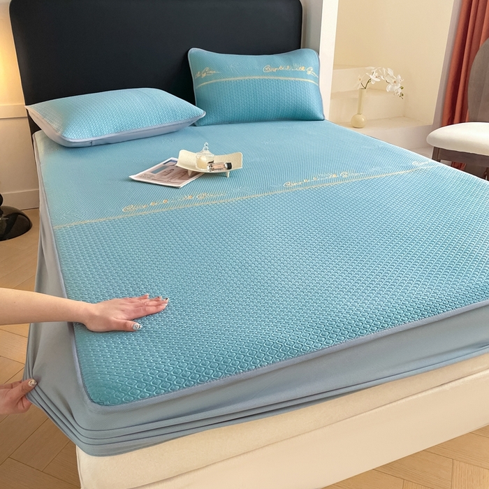 91家纺网 家纺一手货源 找家纺 （总）欧邦 2025新款提花冰豆豆凉席三件套-幸运草