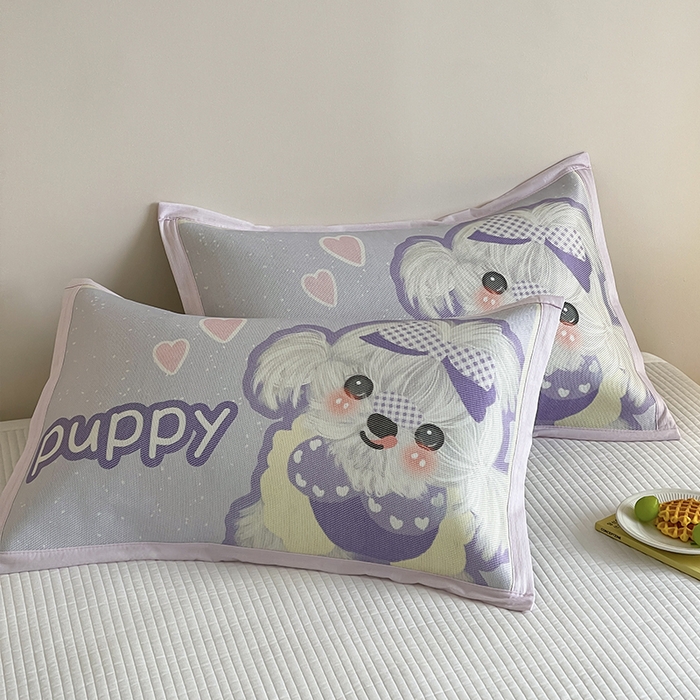 91家纺网 家纺一手货源 找家纺 安哆啦家纺 2025新款A类大版印花冰藤儿童幼儿园卡通萌宠系列凉席单枕套 马尔济斯