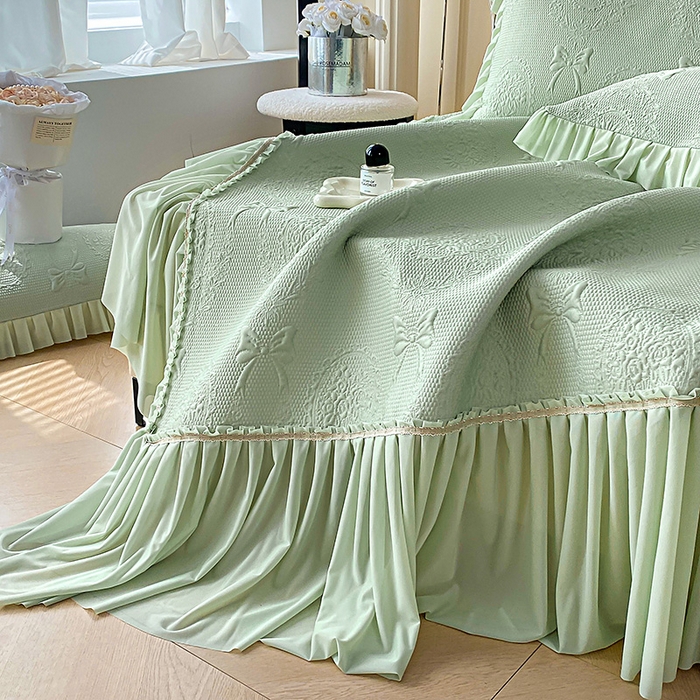 91家纺网 家纺一手货源 找家纺 2025新款复合三明治床裙款凉豆豆凉席三件套系列 约定-清香绿