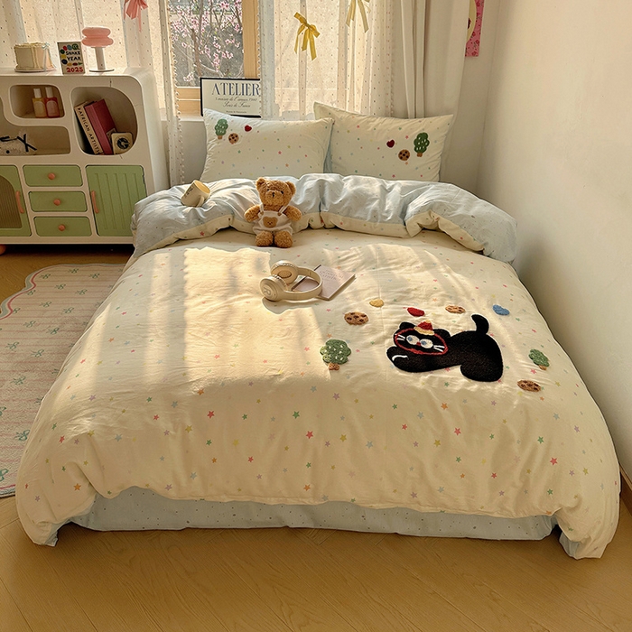 91家纺网 家纺一手货源 找家纺 澳梵家居 2025新款小清新全棉印花毛巾绣四件套 小黑猫