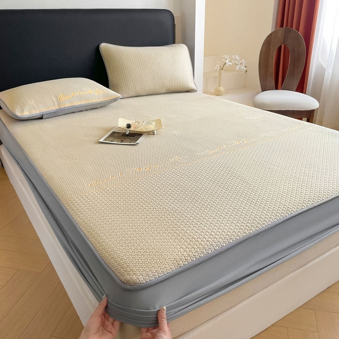 91家纺网 家纺一手货源 找家纺 欧邦 2025新款提花冰豆豆凉席三件套-幸运草 床笠款-幸运草-米