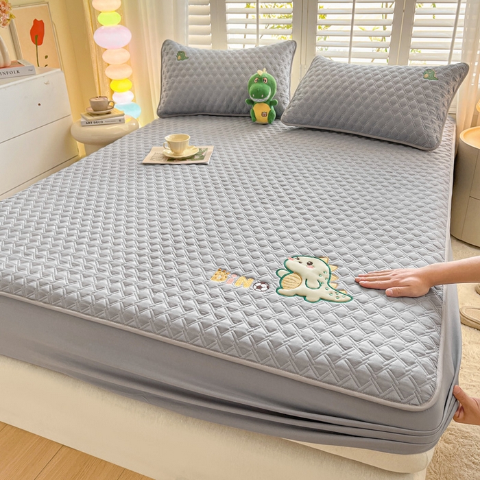 91家纺网 家纺一手货源 找家纺 万盛家纺 2025新款夹棉恐龙刺绣床笠 恐龙-菱形格 灰