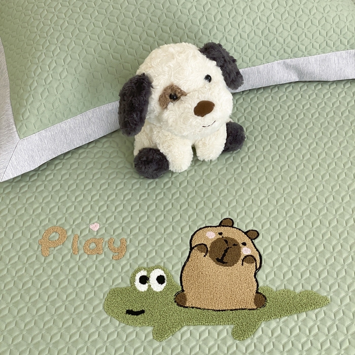 91家纺网 家纺一手货源 找家纺 由有家居 2025新款原创新品A类PE高凉感分子卡通毛巾绣豆豆凉席三件套 鳄鱼卡卡