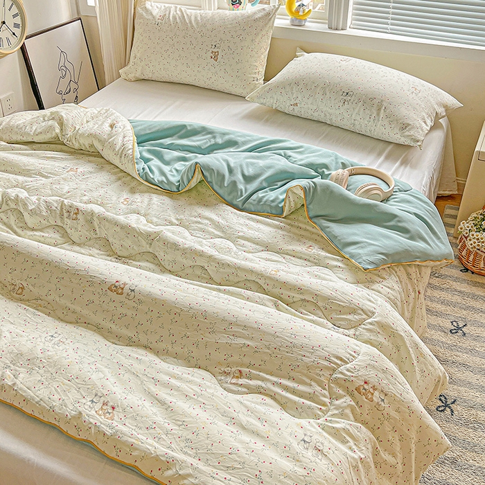 91家纺网 家纺一手货源 找家纺 玉海棠家纺 2025新款水洗皱皱纱印花夏被 被子被芯 单恋小兔