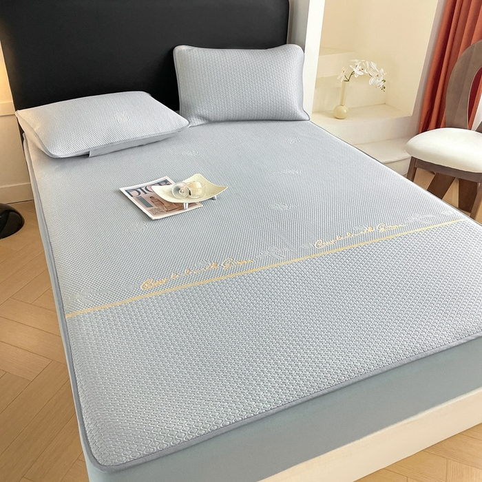 91家纺网 家纺一手货源 找家纺 欧邦 2025新款提花冰豆豆凉席三件套-幸运草 床笠款-幸运草-灰