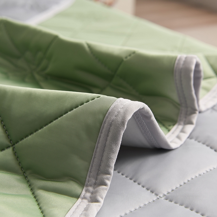 91家纺网 家纺一手货源 找家纺 2025新款清凉舒适凉感丝夏被四件套 果绿