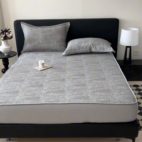 91家纺网 家纺一手货源 找家纺 蓝邻家纺 2025新款PE提花床笠凉席-涂鸦系列 涂鸦-浅灰