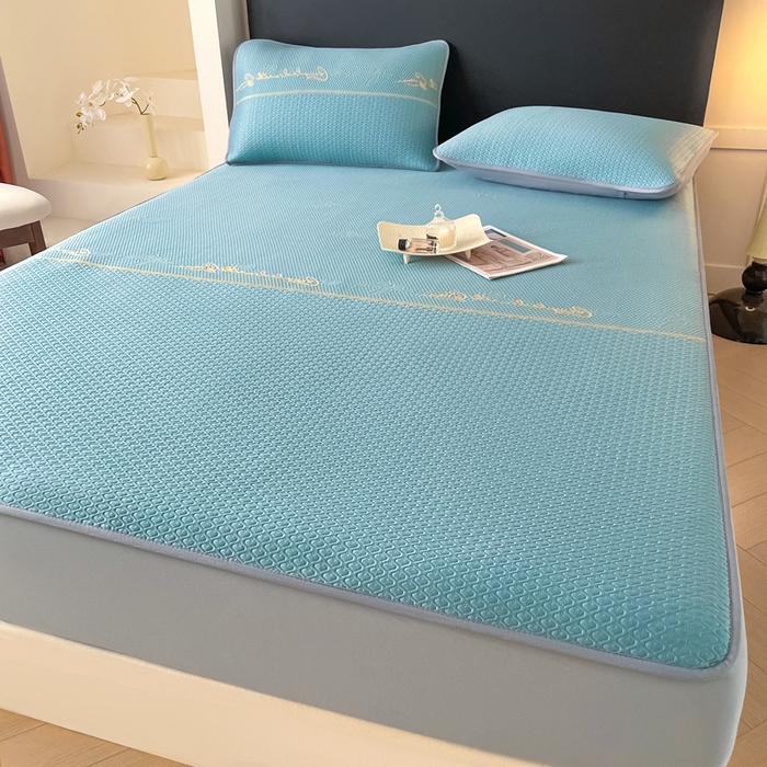 91家纺网 家纺一手货源 找家纺 欧邦 2025新款提花冰豆豆凉席三件套-幸运草 床笠款-幸运草-蓝