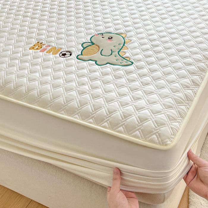 91家纺网 家纺一手货源 找家纺 万盛家纺 2025新款夹棉恐龙刺绣床笠 恐龙-菱形格 白