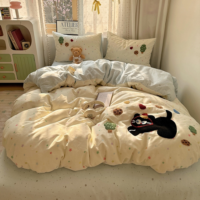 91家纺网 家纺一手货源 找家纺 澳梵家居 2025新款小清新全棉印花毛巾绣四件套 小黑猫