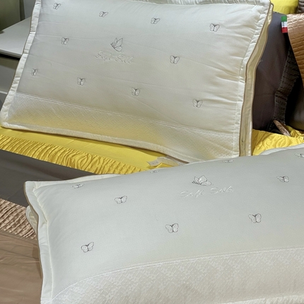 91家纺网 家纺一手货源 找家纺 （总）她喜爱枕芯 2025新款全棉纯棉安然刺绣蚕丝枕 枕头枕芯