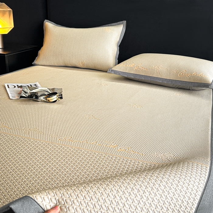 91家纺网 家纺一手货源 找家纺 欧邦 2025新款提花冰豆豆凉席三件套-幸运草 凉席款-幸运草-米