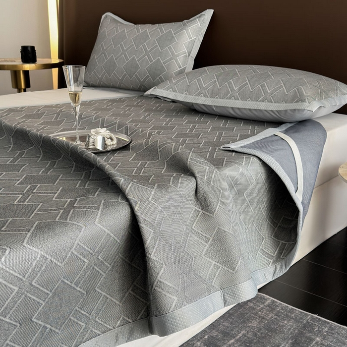 91家纺网 家纺一手货源 找家纺 麦伦家居 2025新款3D凉豆豆凉席提花如画系列 格韵