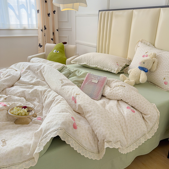 91家纺网 家纺一手货源 找家纺 竹合家纺 2025新款云感皱皱四件套-镂空花边款法式 花边款-小甜蜜