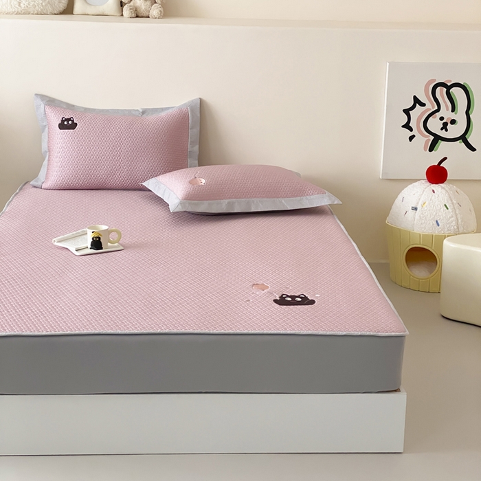 91家纺网 家纺一手货源 找家纺 由有家居 2025新款新品A类PE高凉感分子进口刺绣豆豆凉席三件套 气球咪咪