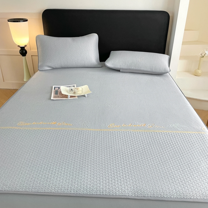 91家纺网 家纺一手货源 找家纺 欧邦 2025新款提花冰豆豆凉席三件套-幸运草 床笠款-幸运草-灰