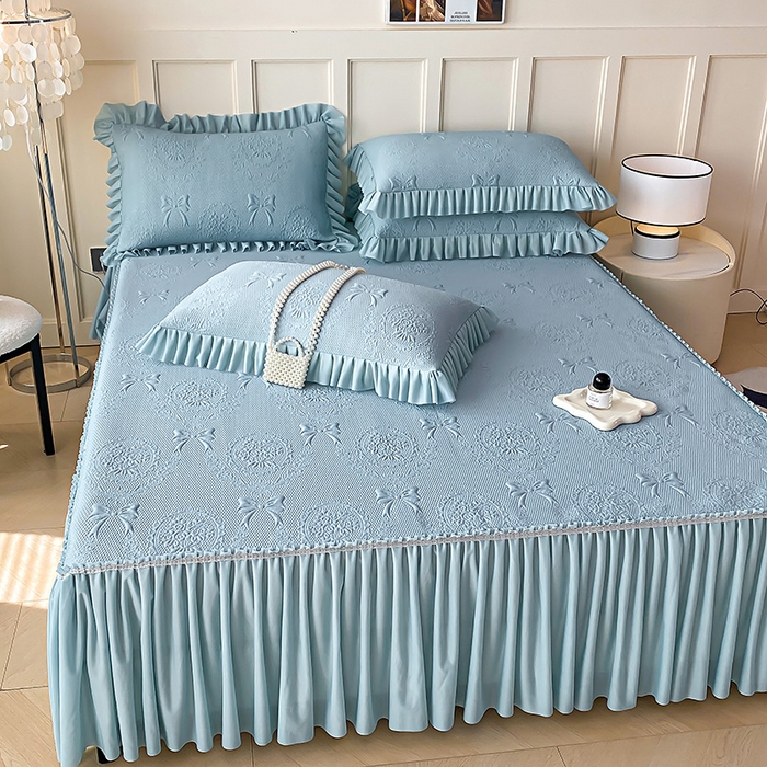 91家纺网 家纺一手货源 找家纺 2025新款复合三明治床裙款凉豆豆凉席三件套系列 约定-优雅蓝