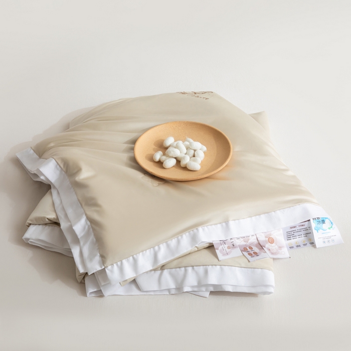 91家纺网 家纺一手货源 找家纺 野马寝具跨境电商专供 2025新款森氧冰蚕蚕丝被 金色