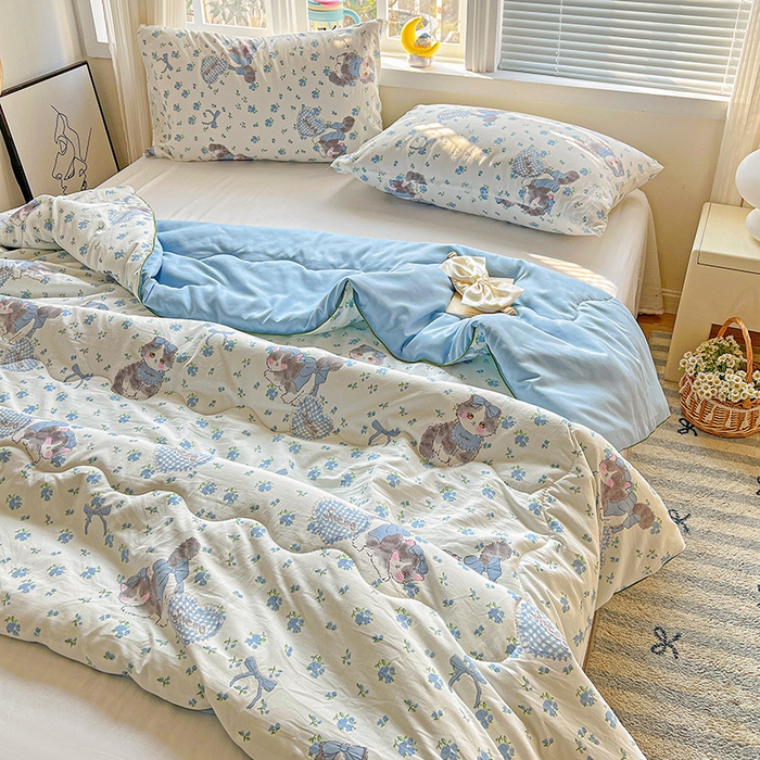 91家纺网 家纺一手货源 找家纺 玉海棠家纺 2025新款水洗皱皱纱印花夏被 被子被芯 豆奶泡泡猫