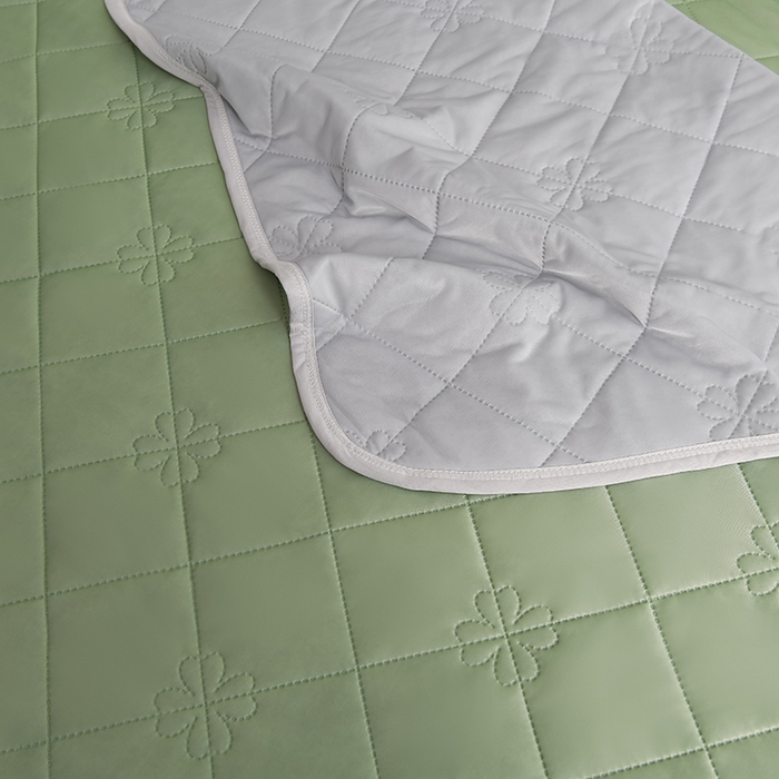 91家纺网 家纺一手货源 找家纺 2025新款清凉舒适凉感丝夏被四件套 果绿