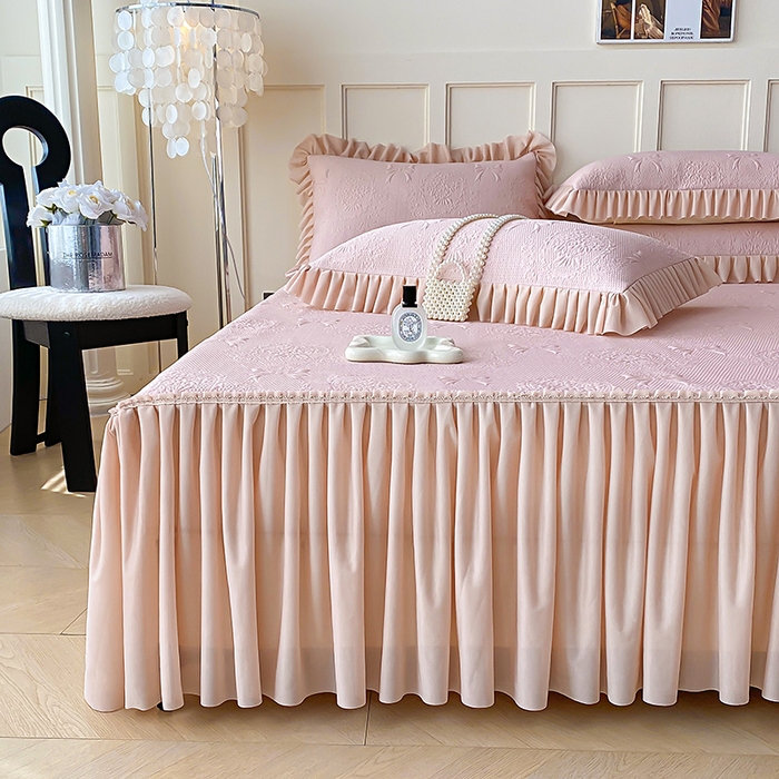 91家纺网 家纺一手货源 找家纺 2025新款复合三明治床裙款凉豆豆凉席三件套系列 约定-豆沙粉