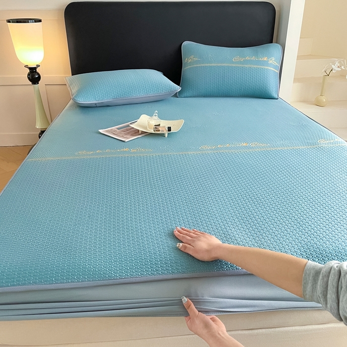 91家纺网 家纺一手货源 找家纺 （总）欧邦 2025新款提花冰豆豆凉席三件套-幸运草