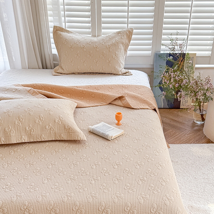 91家纺网 家纺一手货源 找家纺 琳可家居 花开蝶自来系列双面再生纤维素纤维床盖高温水洗两面可用 花开蝶自来-黄