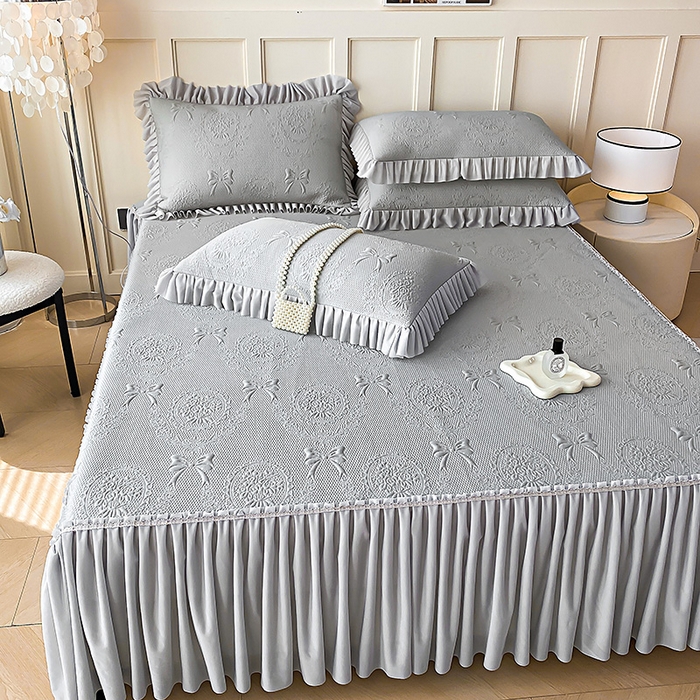 91家纺网 家纺一手货源 找家纺 2025新款复合三明治床裙款凉豆豆凉席三件套系列 约定-绅士灰