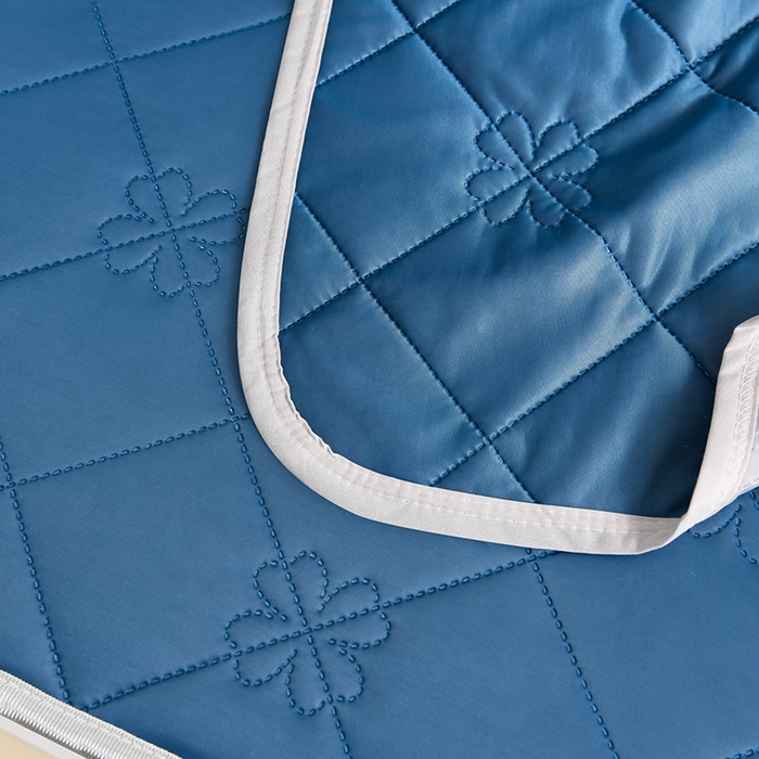 91家纺网 家纺一手货源 找家纺 2025新款清凉舒适凉感丝夏被四件套 湖蓝