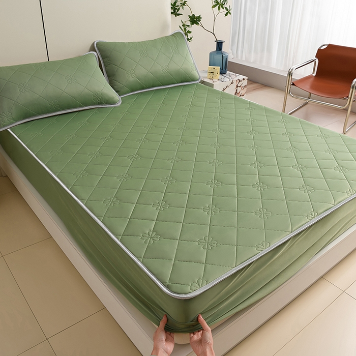 91家纺网 家纺一手货源 找家纺 2025新款清凉舒适凉感丝夏被四件套 果绿