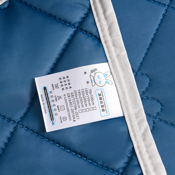 91家纺网 家纺一手货源 找家纺 2025新款清凉舒适凉感丝夏被四件套 湖蓝