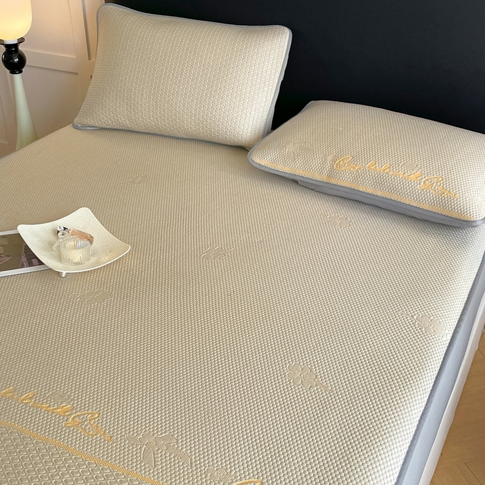 91家纺网 家纺一手货源 找家纺 欧邦 2025新款提花冰豆豆凉席三件套-幸运草 床笠款-幸运草-米