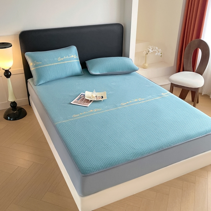 91家纺网 家纺一手货源 找家纺 欧邦 2025新款提花冰豆豆凉席三件套-幸运草 床笠款-幸运草-蓝