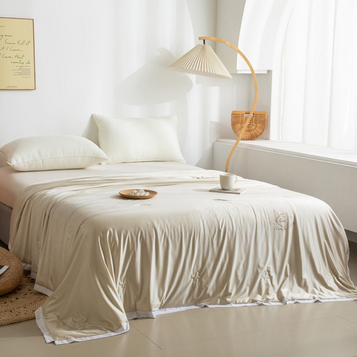 91家纺网 家纺一手货源 找家纺 野马寝具跨境电商专供 2025新款森氧冰蚕蚕丝被 金色