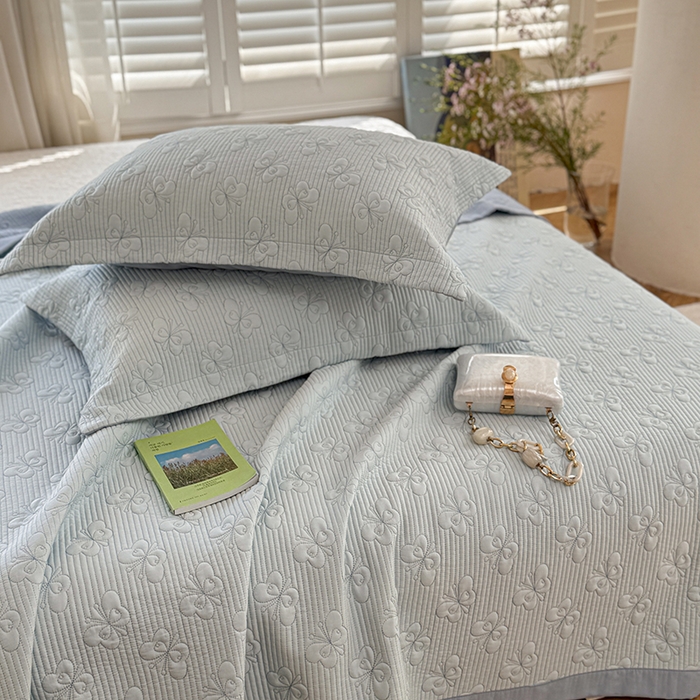 91家纺网 家纺一手货源 找家纺 琳可家居 花开蝶自来系列双面再生纤维素纤维床盖高温水洗两面可用 花开蝶自来-兰