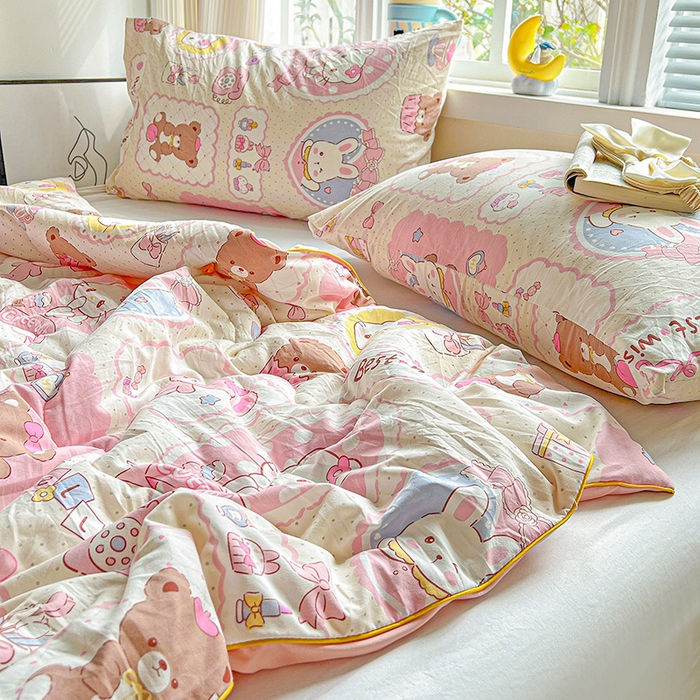 91家纺网 家纺一手货源 找家纺 玉海棠家纺 2025新款水洗皱皱纱印花夏被 被子被芯 可爱记忆录