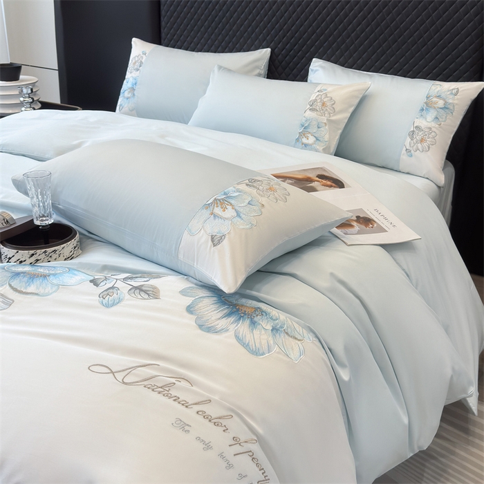 91家纺网 家纺一手货源 找家纺 绒棉世家 2025新款100支贡缎50双股刺绣长绒棉四件套-欧若拉系列  欧若拉-蓝