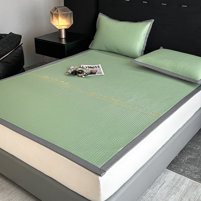 91家纺网 家纺一手货源 找家纺 欧邦 2025新款提花冰豆豆凉席三件套-幸运草 凉席款-幸运草-绿