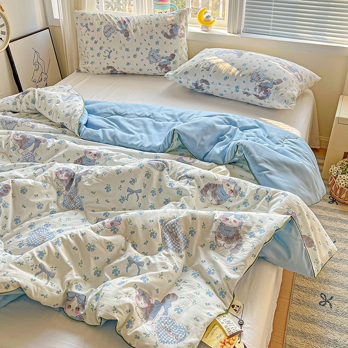 91家纺网 家纺一手货源 找家纺 玉海棠家纺 2025新款水洗皱皱纱印花夏被 被子被芯 豆奶泡泡猫