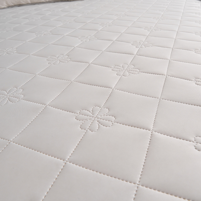 91家纺网 家纺一手货源 找家纺 2025新款清凉舒适凉感丝夏被四件套 珍珠白