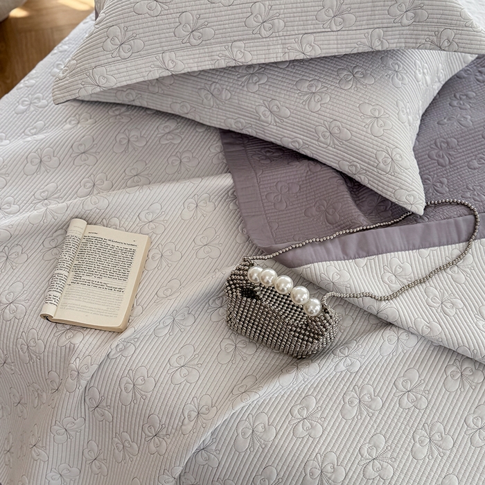 91家纺网 家纺一手货源 找家纺 琳可家居 花开蝶自来系列双面再生纤维素纤维床盖高温水洗两面可用 花开蝶自来-白