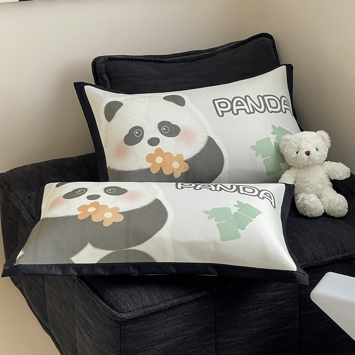 91家纺网 家纺一手货源 找家纺 安哆啦家纺 2025新款A类大版印花冰藤儿童幼儿园卡通萌宠系列凉席单枕套 小熊猫